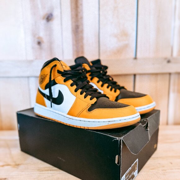 Air Jordan 1 Mid